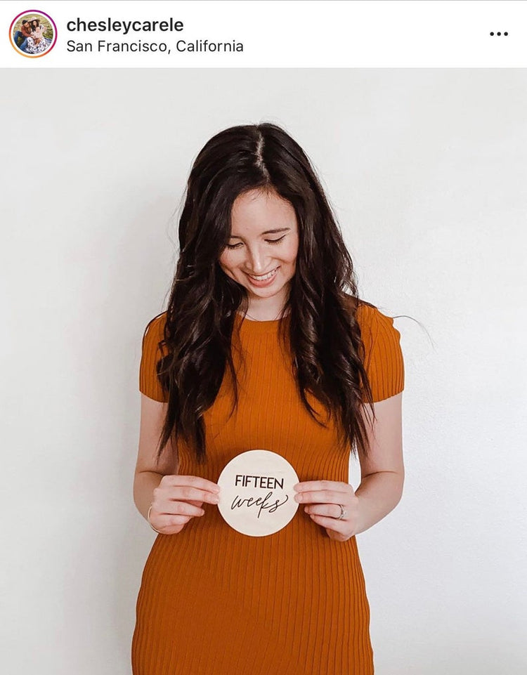 set of pregnancy weeks wood milestone signs