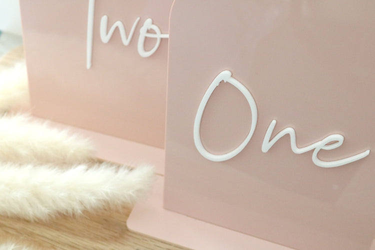 acrylic arch table number signs | acrylic wedding sign | wedding decor | arched table number | wedding table number | acrylic table number