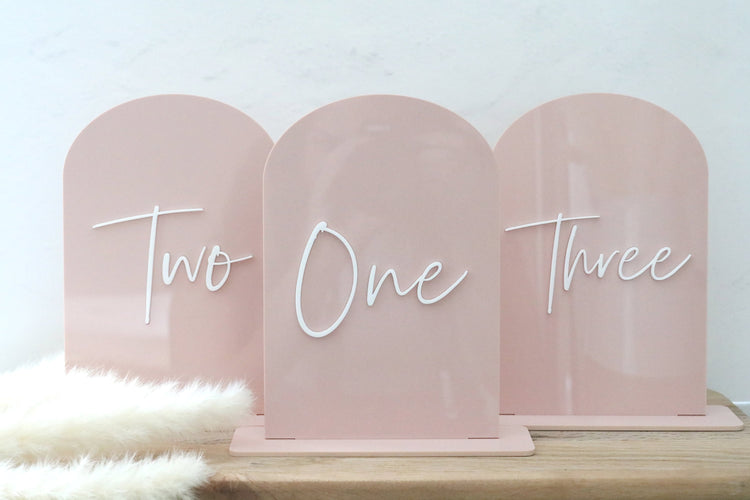 acrylic arch table number signs | CHOOSE YOUR COLOR