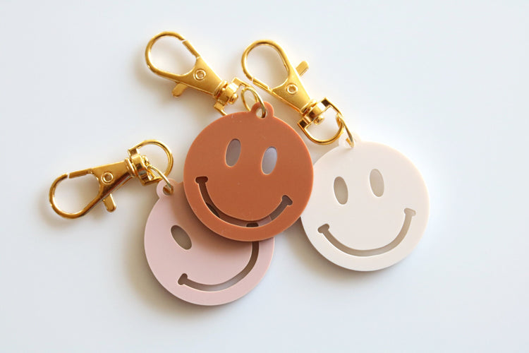 colorful smiley face keychain | CHOOSE YOUR COLOR
